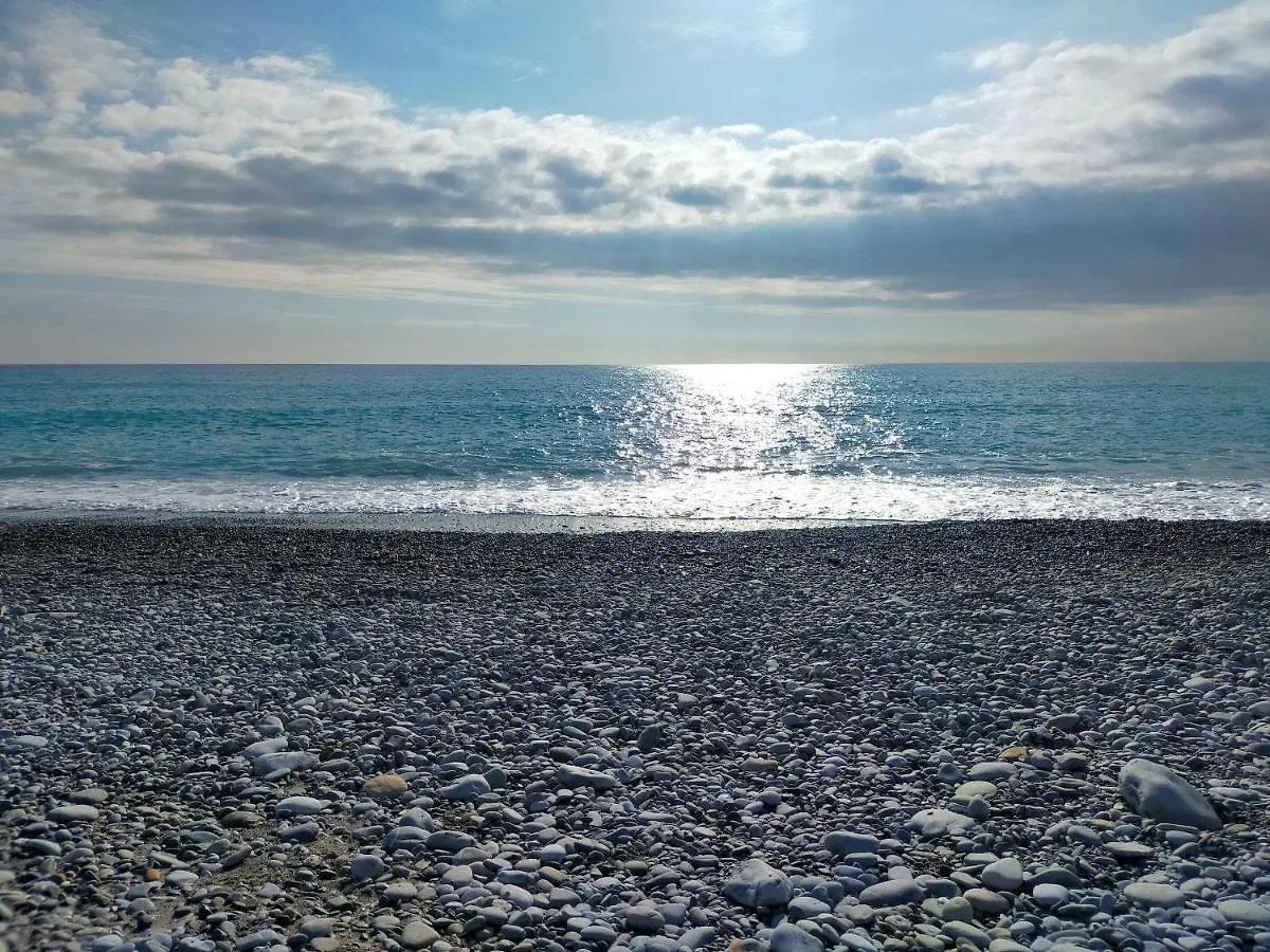 Apartment Casetta Alla Spiaggia Ventimiglia Italy
