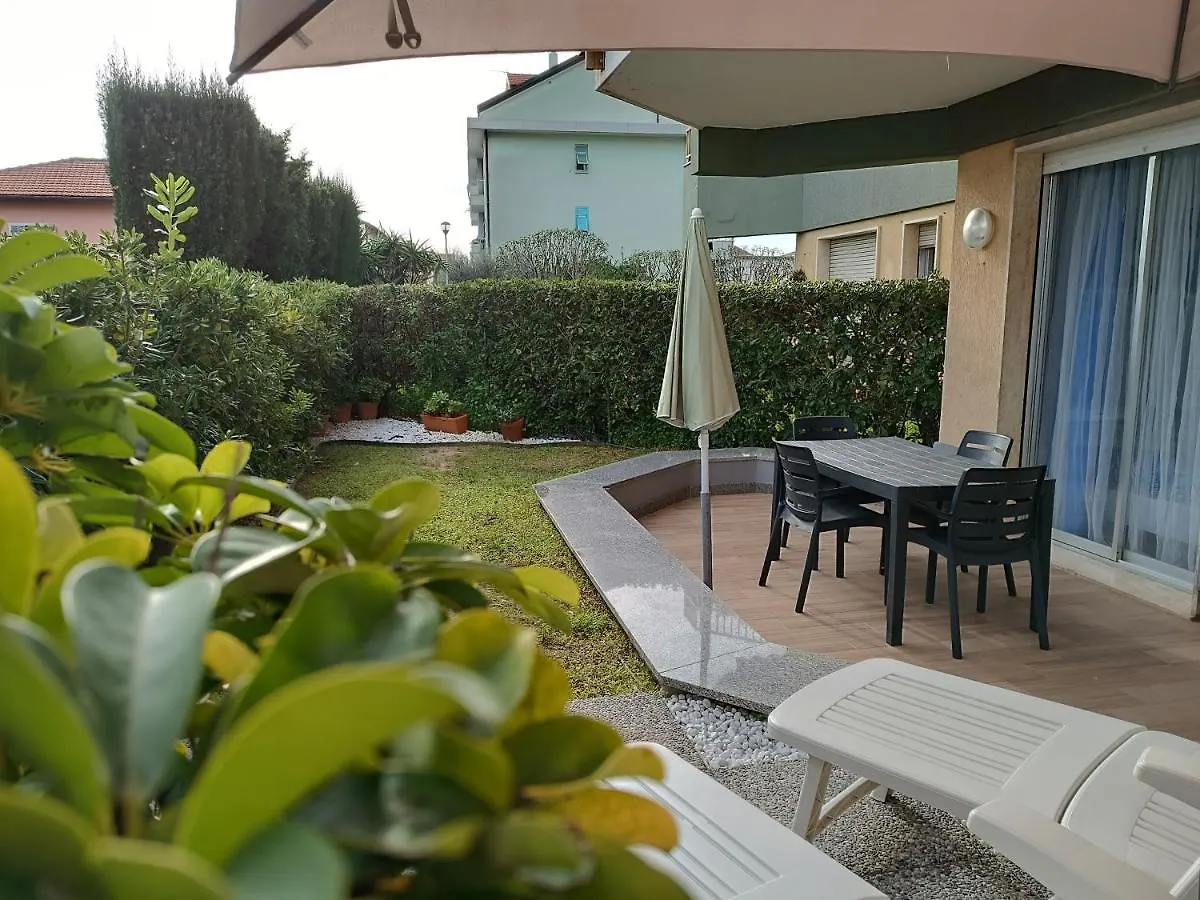 Casetta Alla Spiaggia Ventimiglia 0*,  Italy